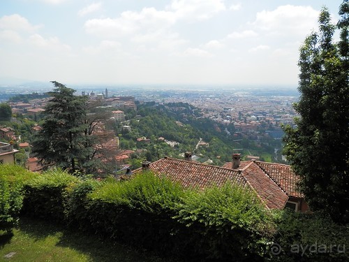 Бергамо - замок San Vigilio и холмы за городом