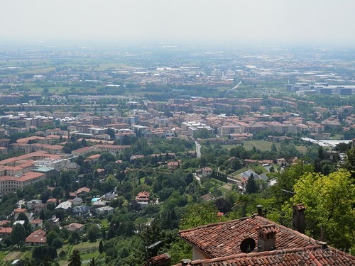 Бергамо - замок San Vigilio и холмы за городом