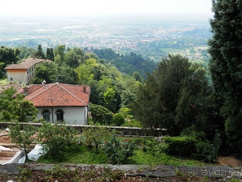 Бергамо - замок San Vigilio и холмы за городом