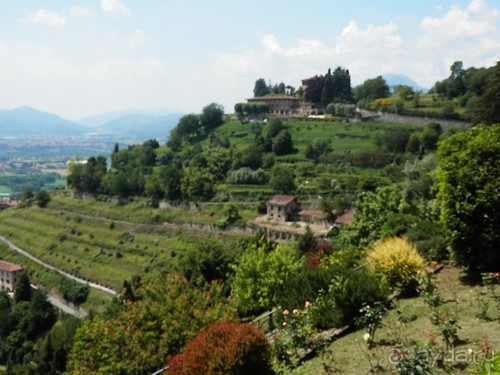 Бергамо - замок San Vigilio и холмы за городом