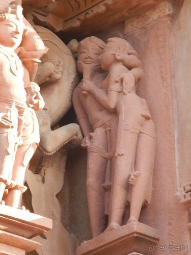 Эротические храмы Кхаджурахо