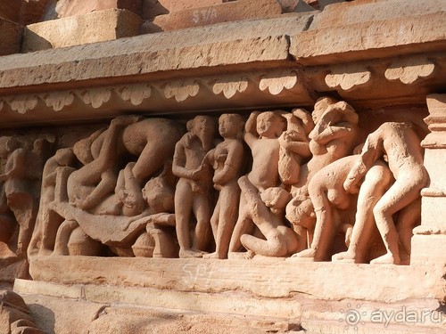 Эротические храмы Кхаджурахо