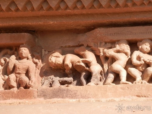 Эротические храмы Кхаджурахо