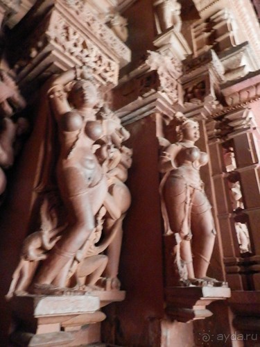 Эротические храмы Кхаджурахо