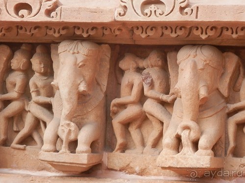 Эротические храмы Кхаджурахо