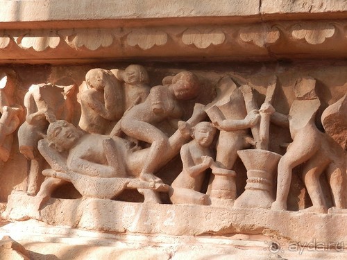 Эротические храмы Кхаджурахо