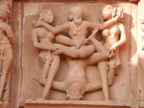 Эротические храмы Кхаджурахо
