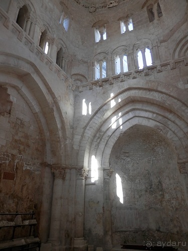 Monte Sant Angelo - место явления архангела Михаила