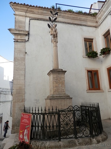 Monte Sant Angelo - место явления архангела Михаила