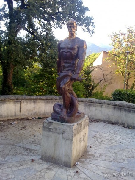 Массандра и прогулка по Ялте