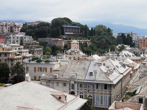 Генуя - дворцы и панорама