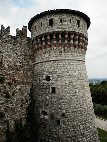 Замок в Брешиа и немного по городу
