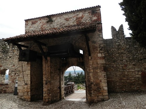 Замок в Брешиа и немного по городу