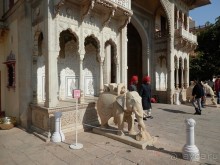 Джайпур - дворец магараджей, магазины и этническая деревня