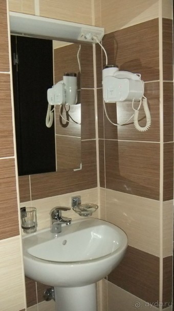 3 звезды,а тянет на все 5.