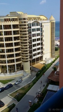 Впечатления 50%/ на 50% хорошие и плохие одновременно.