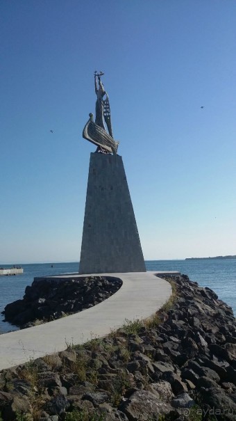 Впечатления 50%/ на 50% хорошие и плохие одновременно.