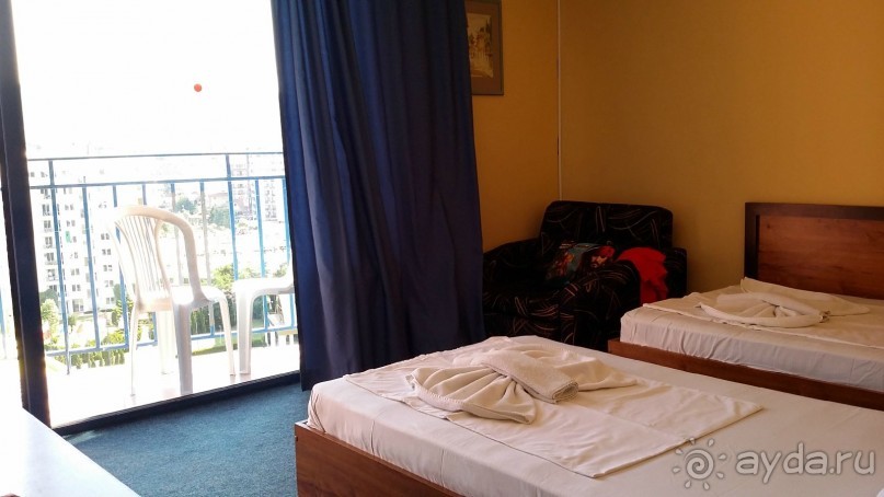 Впечатления 50%/ на 50% хорошие и плохие одновременно.