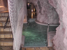 Мишкольц-Тапольца. Это Венгрия!  В гостях у подземных гномов, купальня в горе.