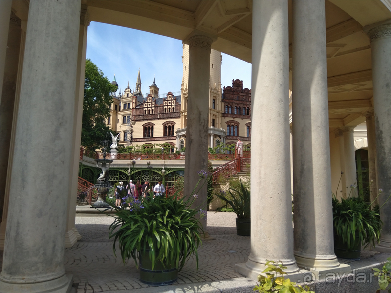 Альбом истории "Мекленбург-Передняя Померания, Германия. Парк замка  Шверин."