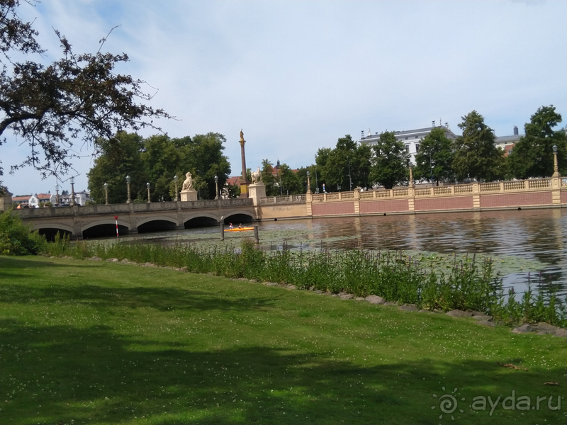 Мекленбург-Передняя Померания, Германия. Шверин -замковый парк.