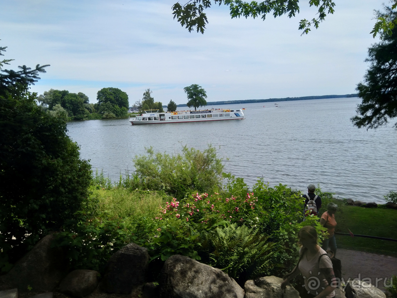 Мекленбург-Передняя Померания, Германия. Шверин -замковый парк.