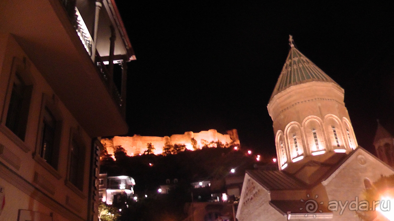 Грузия, Тбилиси. Попала в Грузию в карантин и я попала…Ночной Тбилиси, пл.Свободы и проспект Руставели.