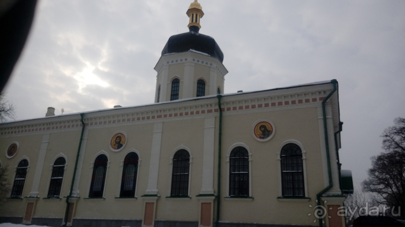 Киев, Ботанический сад. Весна-лето, осень-зима, а в середине Вечность! Вечность - Ионинского монастыря.