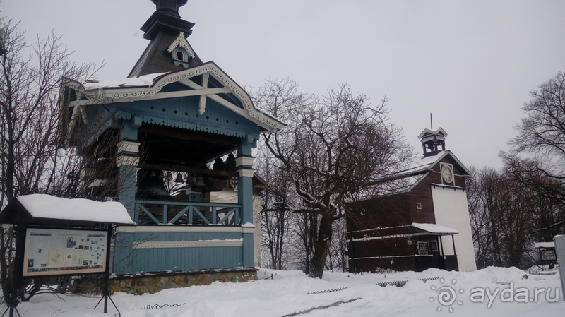 Киев, Ботанический сад. Весна-лето, осень-зима, а в середине Вечность! Вечность - Ионинского монастыря.