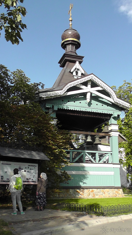 Киев, Ботанический сад. Весна-лето, осень-зима, а в середине Вечность! Вечность - Ионинского монастыря.