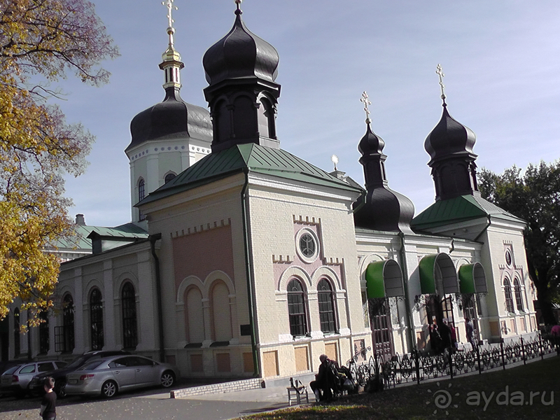 Киев, Ботанический сад. Весна-лето, осень-зима, а в середине Вечность! Вечность - Ионинского монастыря.