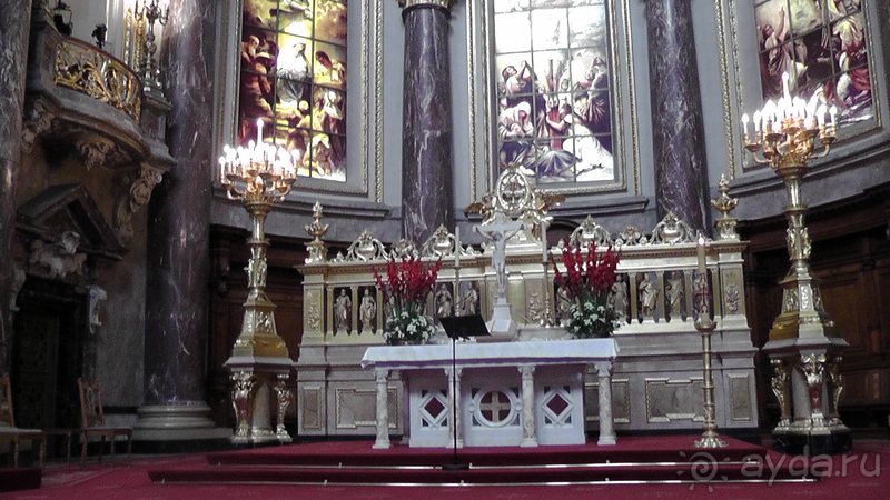 Берлин, Германия. Собор Берлинендом на Музейном острове.