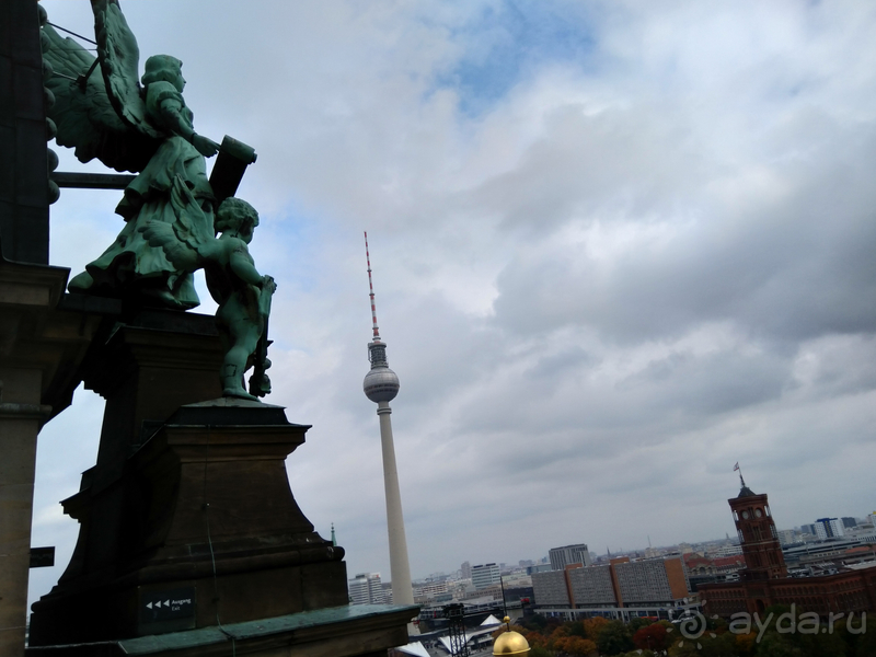 Берлин, Германия. Собор Берлинендом на Музейном острове.