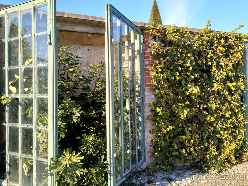 Альбом истории "Потсдам, Германия. Дворцы и парк «Сан-Суси». Часть I."