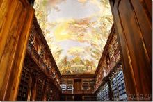 Прага - черный лебедь над Влтавой