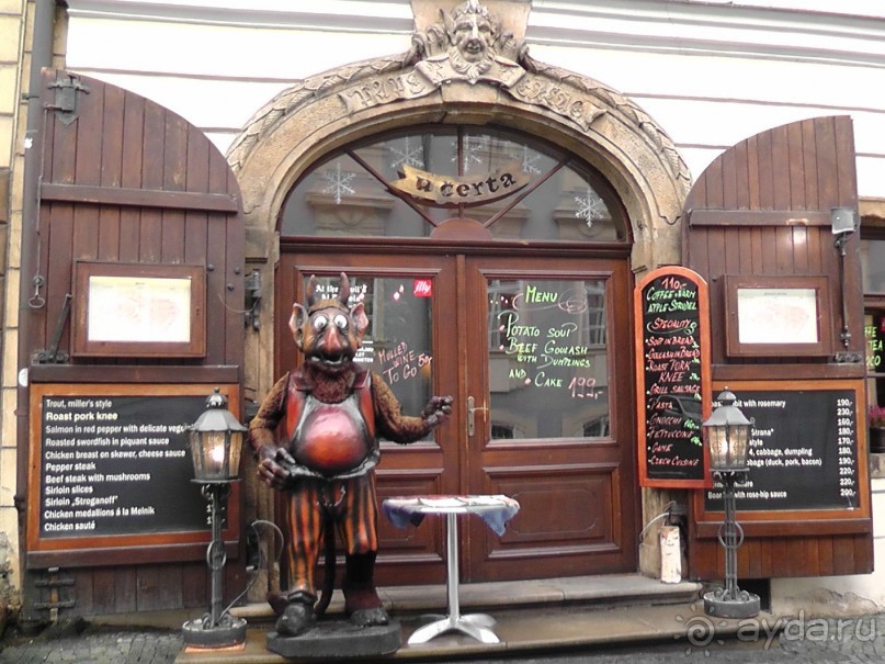 Прага - черный лебедь над Влтавой