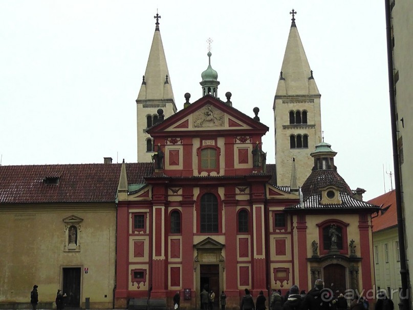 Прага - черный лебедь над Влтавой