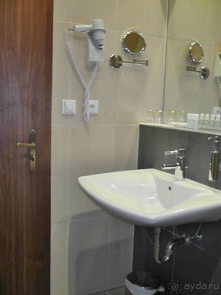 Прага - черный лебедь над Влтавой