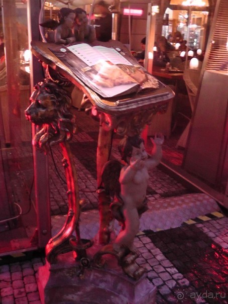 Прага - черный лебедь над Влтавой