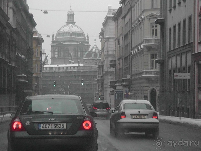 Прага - черный лебедь над Влтавой