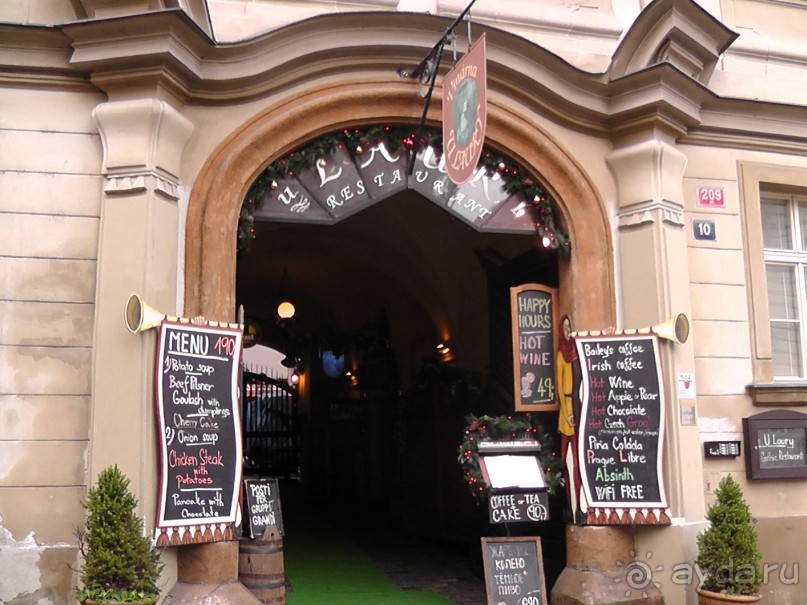 Прага - черный лебедь над Влтавой