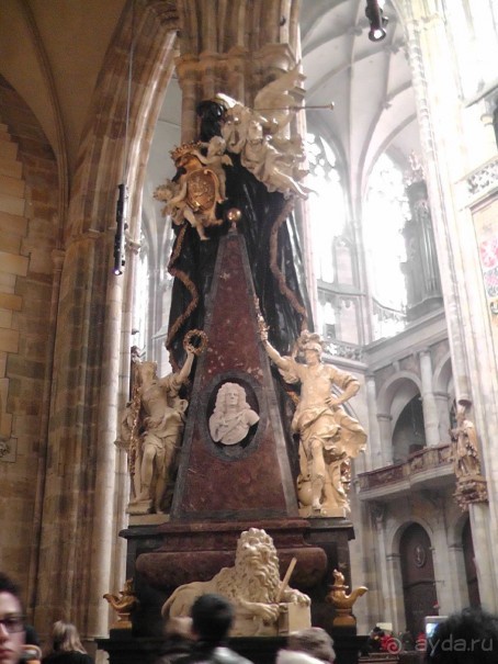 Прага - черный лебедь над Влтавой