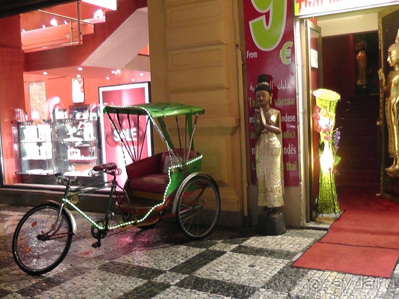 Прага - черный лебедь над Влтавой