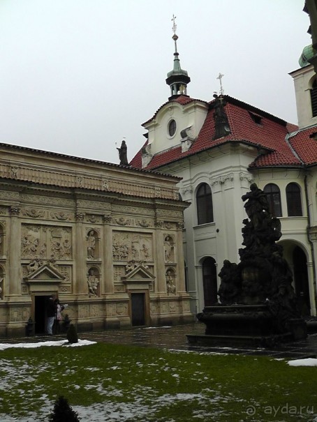 Прага - черный лебедь над Влтавой