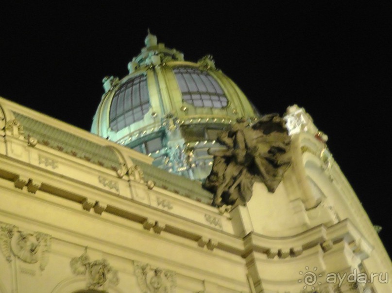 Прага - черный лебедь над Влтавой