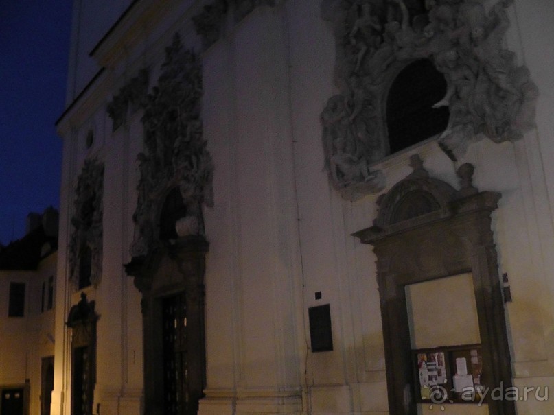 Прага - черный лебедь над Влтавой