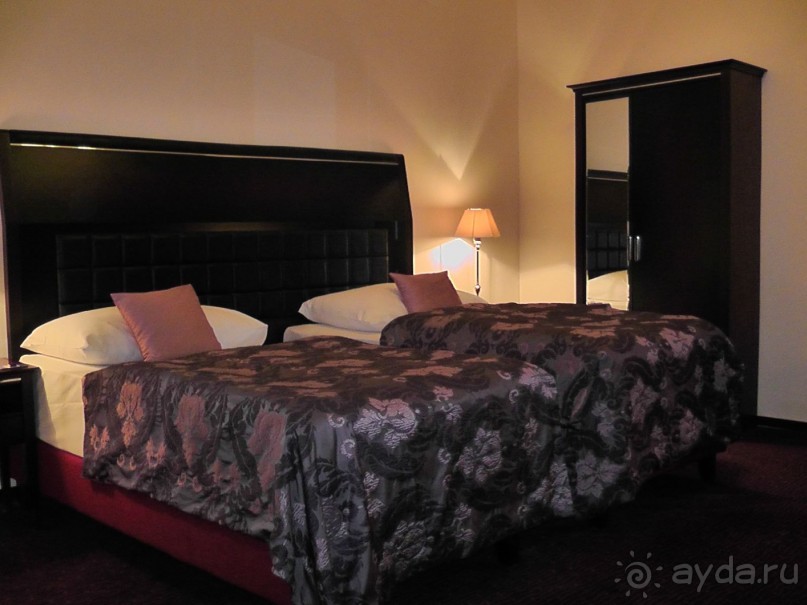 Прага - черный лебедь над Влтавой