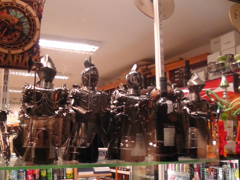 Прага - черный лебедь над Влтавой