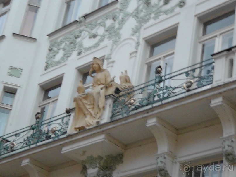 Прага - черный лебедь над Влтавой