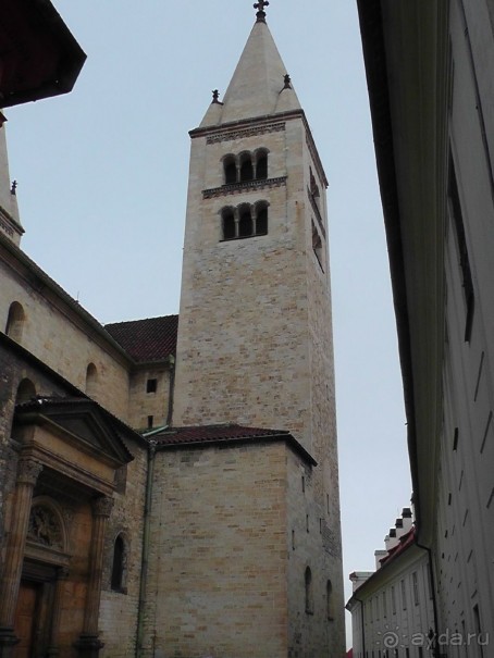 Прага - черный лебедь над Влтавой